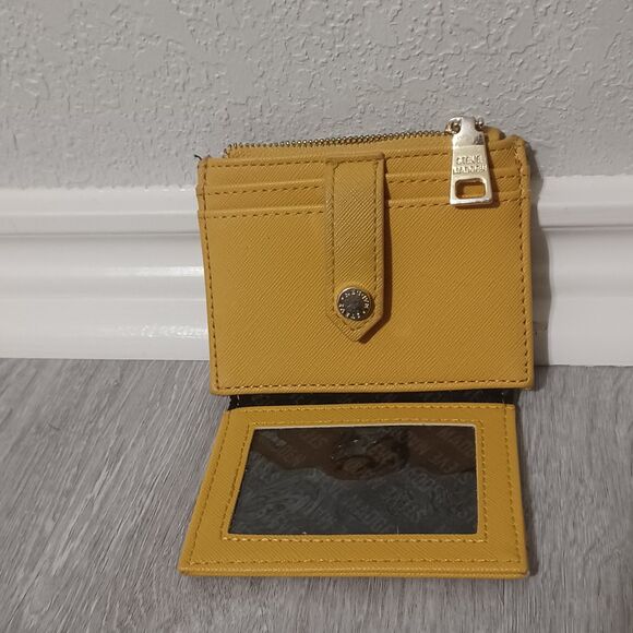 EUC Mustard Yellow Steve Madden Bhayden Card Case w/ Paisley Mini Crossbody - Picture 4 of 7